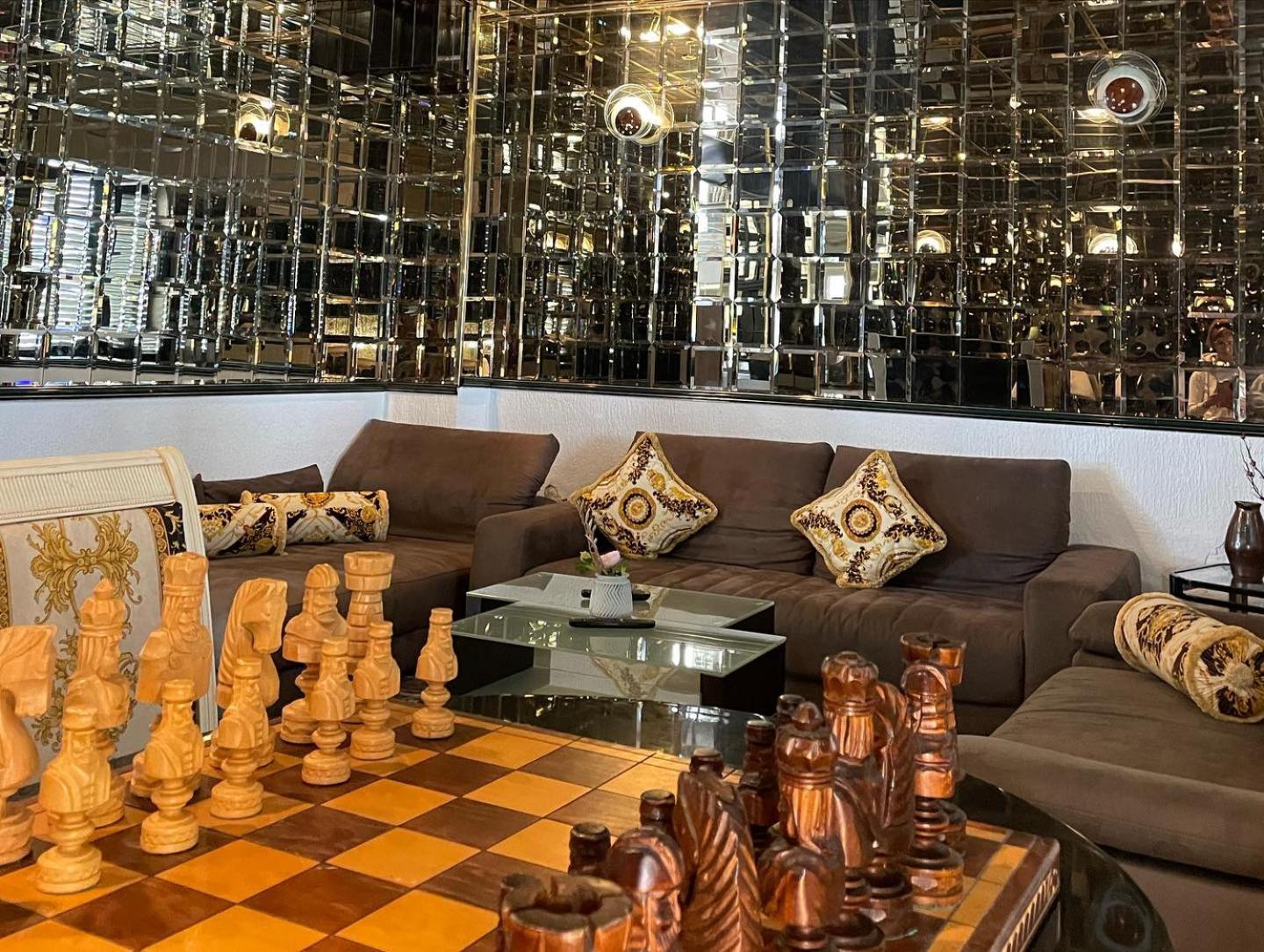 Hotel Marco Polo Слатине Экстерьер фото